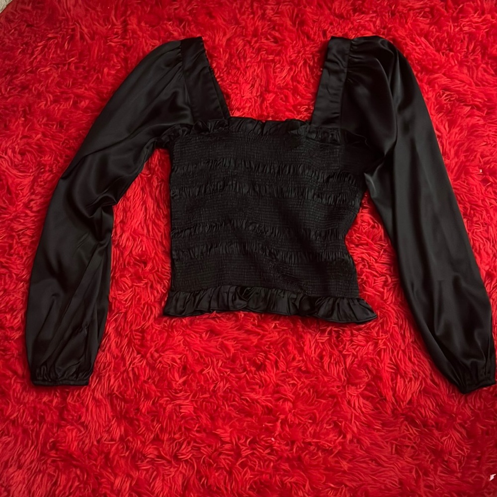 Long sleeve fitted top with flowy sleeves from Do+Be. Size medium